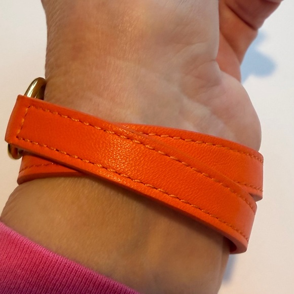 Leather Equestrian Snaffle Horse Bit Design Double Wrap Bracelet ~ Orange Gold - Picture 5 of 12